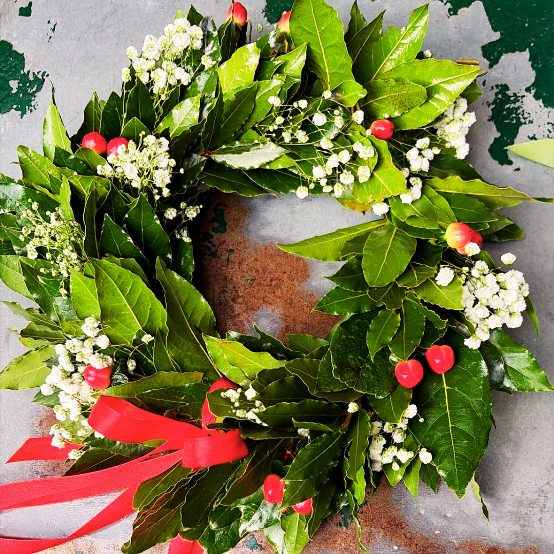 Bay leaf crown with chili peppers (customizable)