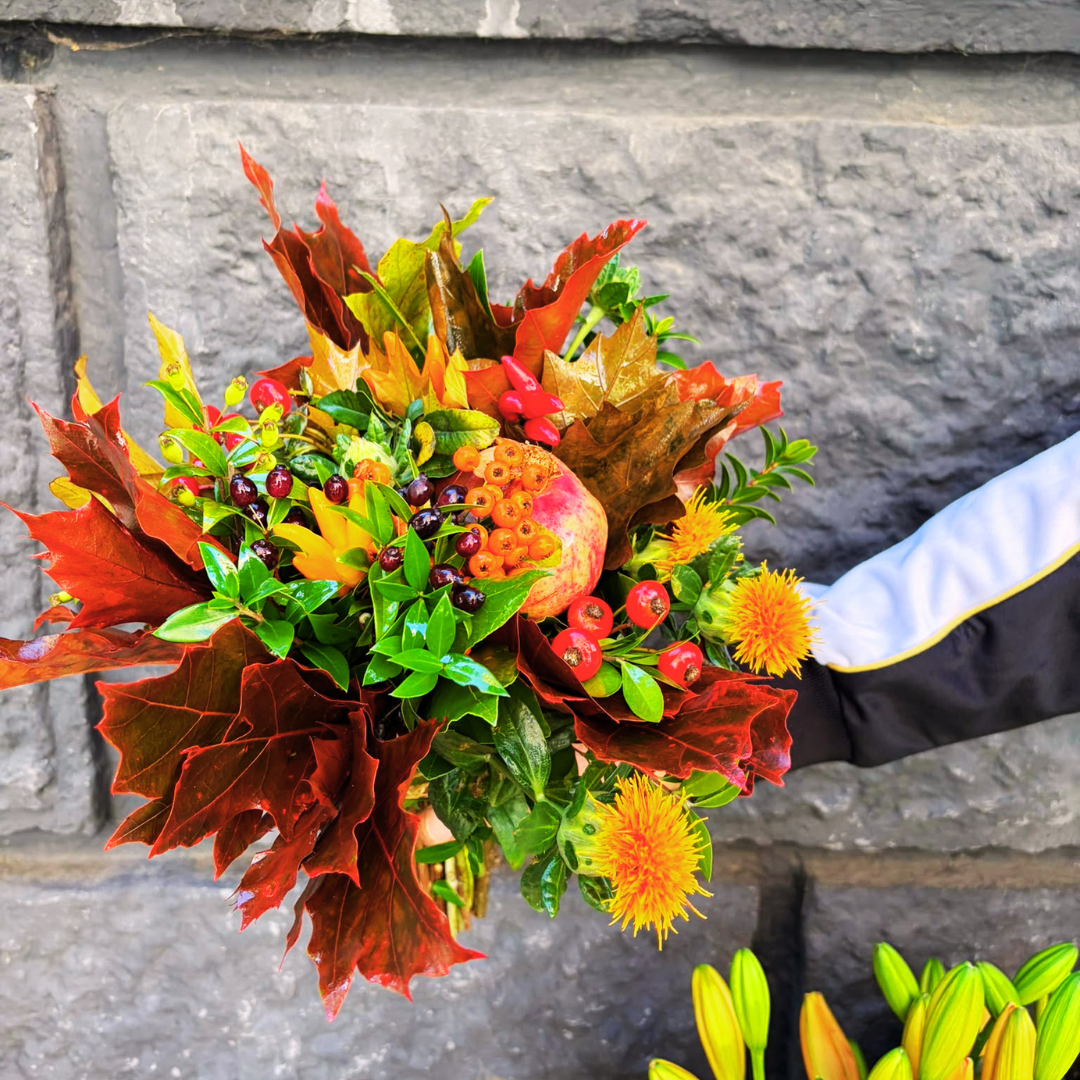 Hortensienstrauß, Rosen, Bartnelken NO FLOWER NO LOVE