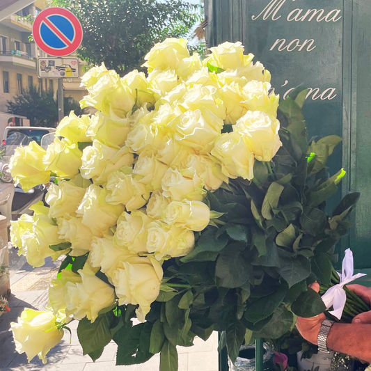 Bouquet di rose bianche grandi